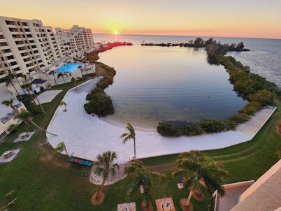 2 bed 2 bath condo on the Gulf with heated pool and pickleball