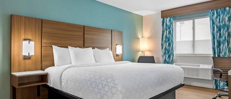 Habitación, 1 cama King size, para no fumadores | Ropa de cama de alta calidad y escritorio
