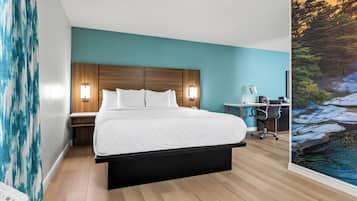 Deluxe Suite, 1 King Bed with Sofa bed, Non Smoking | Premium bedding, desk, laptop workspace, blackout drapes