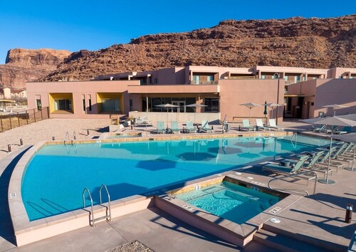 Moab | Desert Retreat | Pool + Hot Tub