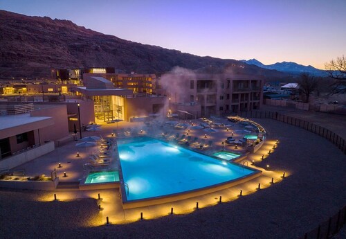 Moab | Desert Basecamp Retreat | Pool + Hot Tub | 2BR