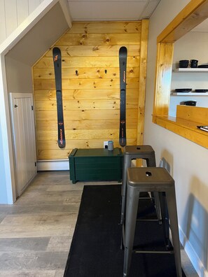 Interior - Cozy Trailside Getaway. Snowmobile and ATV Trail Access. Near Sugarloaf. (Eustis)