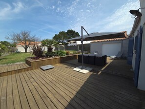 Terrace/patio - Quiet 6-person house with lovely grounds (Bretignolles-sur-Mer)
