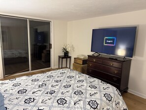 4 slaapkamers, een kluis op de kamer, een bureau