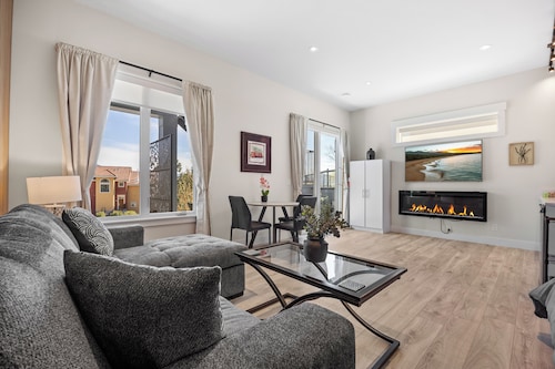 Cozy Guest Studio Near UBCO, Golf Courses & Wine Country