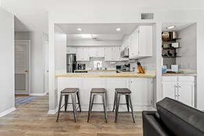 Fridge, microwave, oven, stovetop - NEW! Coastal Shores - Direct Oceanfront w/ Pool in North Myrtle Beach (North Myrtle Beach)