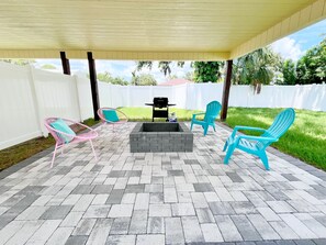 Terrace/patio - Beach Vibe Home! 3 rooms,2 Bathrooms (Ruskin)