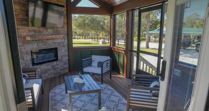 Pet Friendly 2-bedroom loft cabin at Black Prong Resort