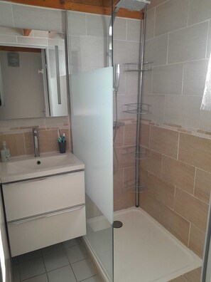 Bathroom - Vrbo Property (Villeneuve-lès-Maguelone)