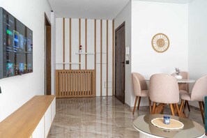 Apartment, 1 Bedroom, Accessible, Smoking | Dining room - Cozy Apartment in Aïn Zaghouan, Tunis - Ideal for Couples (Tunis)
