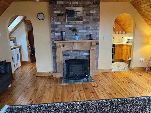Fantastic Loft Apartment with Ocean Views 5 mins from Cliffs of Moher and Doolin