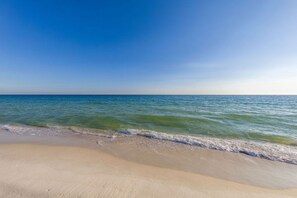 On the beach - Seaside Beach & Racquet 1111 (Orange Beach)