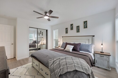 NEW Spacious 2BR Condo w Pool Near Domain & DT