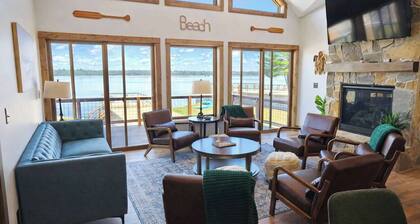10BR Lakehouse Sleeps 28| Hot Tub & Beach |Pontoon