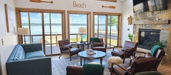 10BR Lakehouse Sleeps 28| Hot Tub & Beach |Pontoon