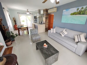 Living area - Caribbean getaway, private terraces, 2 minutes from the beach (Puerto Aventuras)