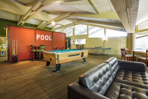 Lakeside Living at Abbey Springs - Pools & Beach!