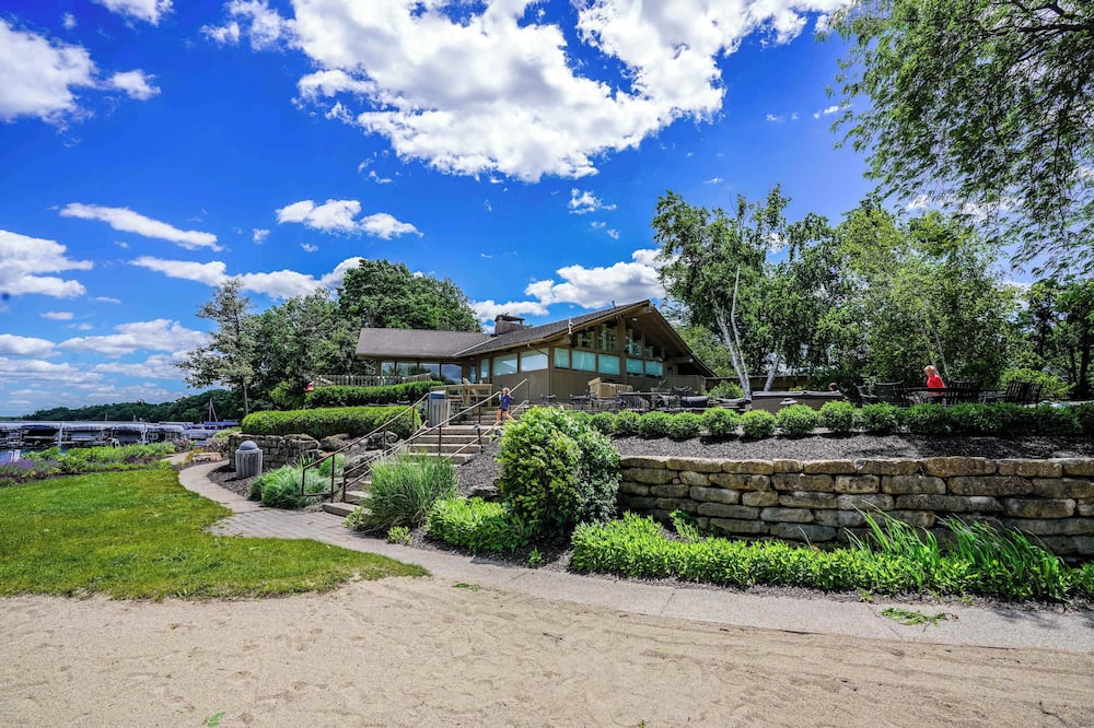 Lakeside Living at Abbey Springs - Pools & Beach! - Delavan, WI