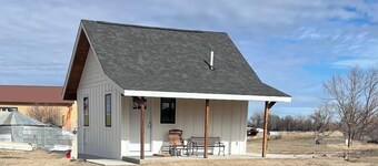 Country Cottage - New Construction On 20 acres