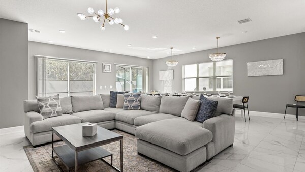 Upstay Resort Villa - Pool, Hot Tub, Sleeps 27 - Kissimmee