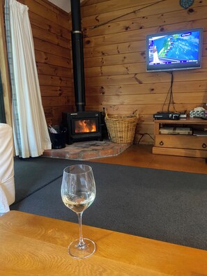 Interior - Puka Lodge (Front dwelling) 2 mins walk to beautiful Pukawa Bay Beach Lake Taupo (Pukawa)