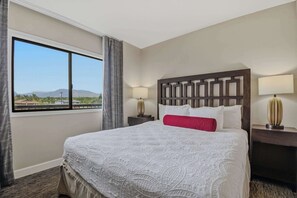 1 bedroom, iron/ironing board, WiFi, bed sheets - Kauai Mini w/ Kitchenette | Pono Kai Resort | K205 (Kapaʻa)