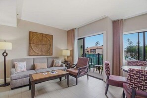 TV - Kauai Mini w/ Kitchenette | Pono Kai Resort | K205 (Kapaʻa)