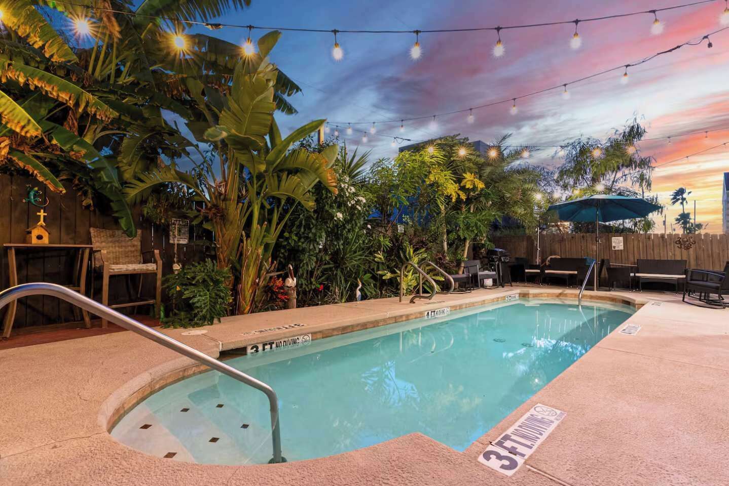 Apartment (2 Bedrooms) | Front of property