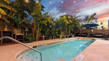 Apartment (2 Bedrooms) | Front of property