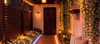 Romantic Waterfront Views BBQ HotTub Fireplaces Private Pool Pets Luxe Amenities