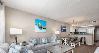 Steps From Beach, Condo With Pool and Hot Tub