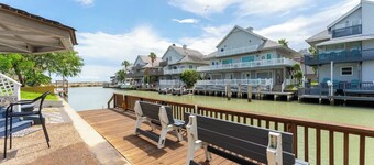 Charming 1BR Waterfront Retreat With Private Patio