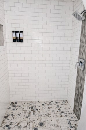 Hair dryer, towels, soap, toilet paper -     Cozy Atlanta Stay Sleeps 4 Near ATL. Free Wifi + Self check in (College Park)