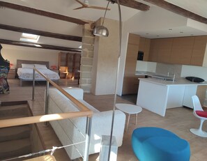 Room - Loft Saint Quentin la Poterie (Saint-Quentin-la-Poterie)