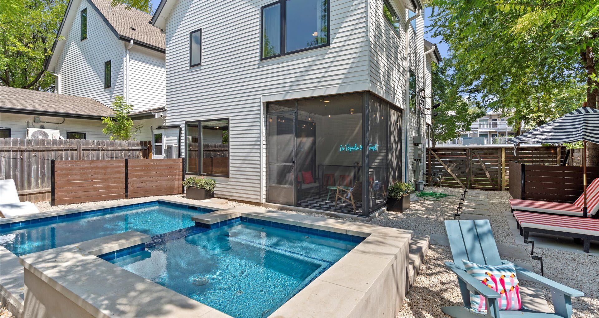 House (5 Bedrooms) | Front of property