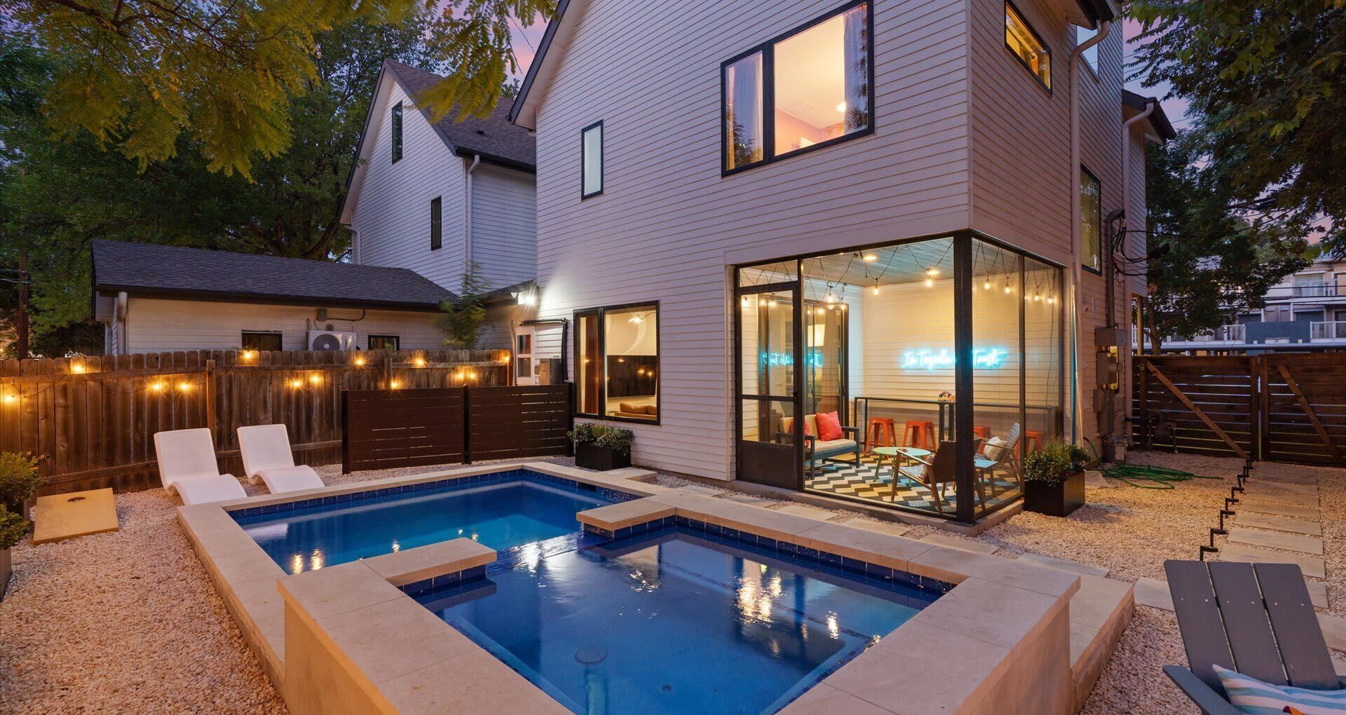 House (5 Bedrooms) | Interior