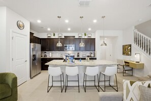 Interior - Epic Fireworks Retreat at Windsor Island - Steps to Clubhouse - Private Pool (Davenport)