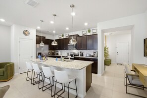 Fridge, microwave, oven, stovetop - Epic Fireworks Retreat at Windsor Island - Steps to Clubhouse - Private Pool (Davenport)