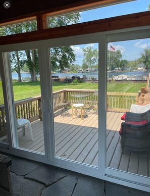 Interior - 3-bedroom Riverfront home in Brewerton with dock (Brewerton)