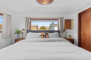4 habitaciones, tabla de planchar con plancha, wifi y ropa de cama 