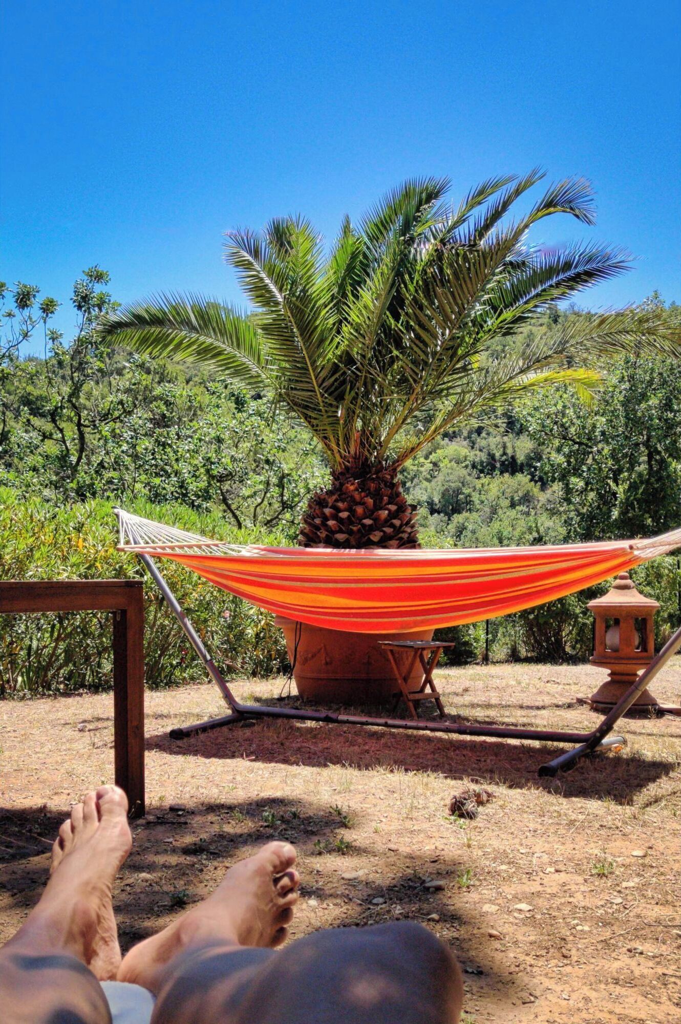 Tweepersoonskamer, 1 tweepersoonsbed, gemeenschappelijke badkamer, uitzicht op tuin | Exterieur