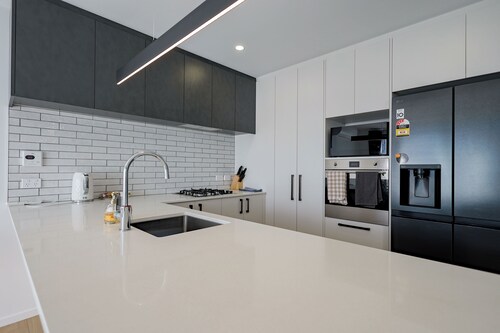 Modern 2.5BR Home | 2 Baths + Ensuite | Private Entry & Parking (10A)