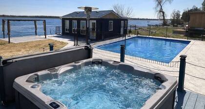 Lakefront Family Cottage! Pool & Hot Tub!