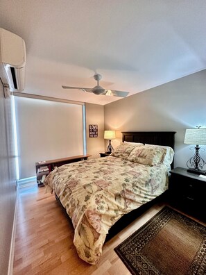 Room - Beautiful 2 bedroom 2 bathroom sub penthouse with Den (Vancouver)