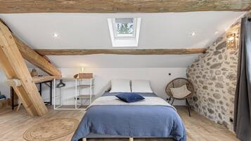 2 slaapkamers, een strijkplank/strijkijzer, wifi, beddengoed