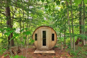 Exterior - Winter Escape | Sauna, Fireplace, Games (Parry Sound)
