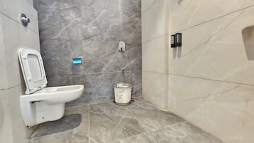 Superior Suite, Mountain View | Bathroom