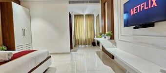 TrueLife SRB Suites