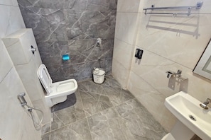 Superior Suite, Mountain View | Bathroom - TrueLife SRB Suites (Tirupati)