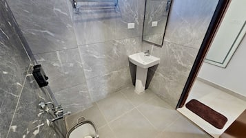 Executive Suite, Mountain View | Bathroom